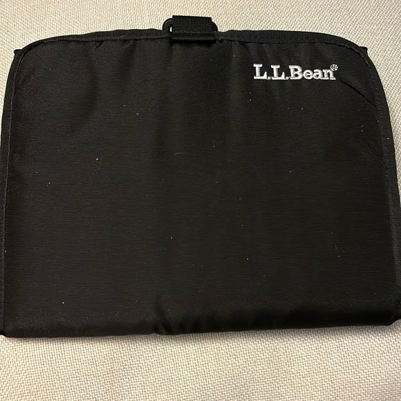 L.L. Bean Handbags - LL Bean Hanging Travel bag Toiletry Organizer